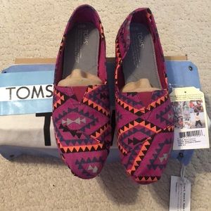 Toms